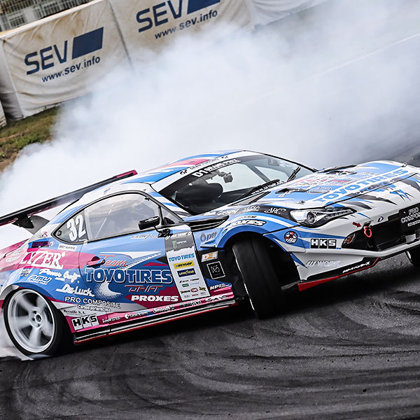 D1 Team TOYO TIRES DRIFT Do-Luck