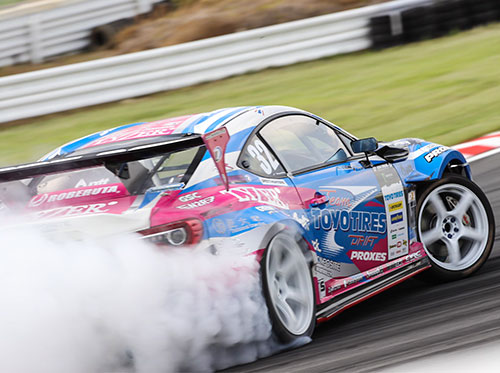 D1 Team TOYO TIRES DRIFT Do-Luck